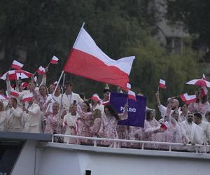 Tak zaprezentowała się Polska na ceremonii otwarcia igrzysk w Paryżu. Anita Włodarczyk i Przemysław Zamojski zadali szyku na Sekwanie
