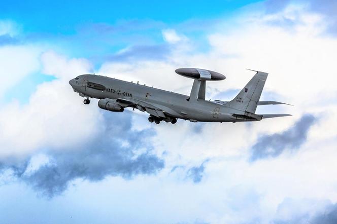 Samolot E-3A AWACS należący do NATO