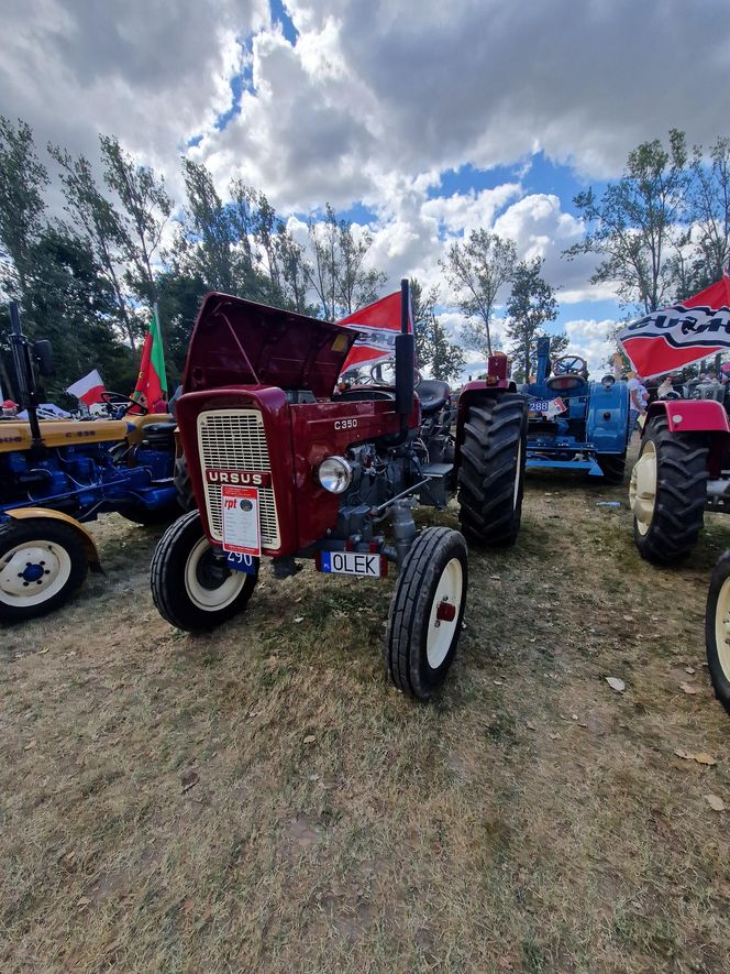 XXIII Międzynarodowy Festiwal Starych Ciągników i Maszyn Rolniczych im. Jerzego Samelczaka. Zdjęcia z parady i terenu festiwalu