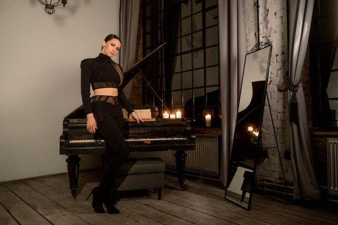 Magdalena Tul w duecie z córką! Klip do numeru "Lustro" to czysta magia