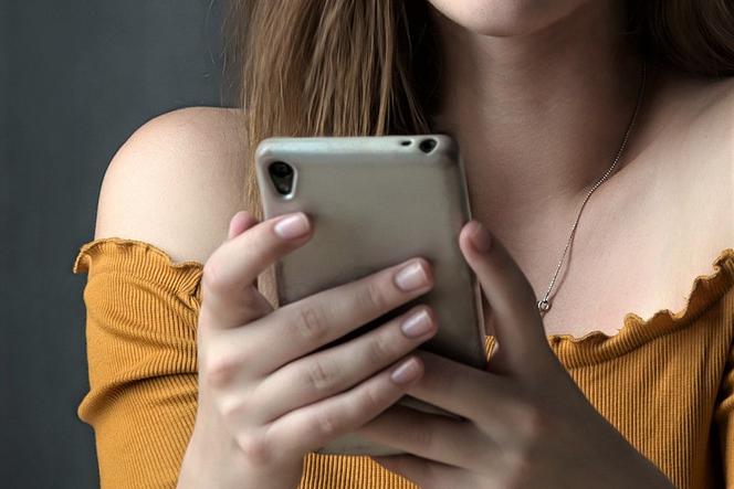 Małopolska: Wysłała dramatycznego SMS-a. Teraz czekają ją kłopoty
