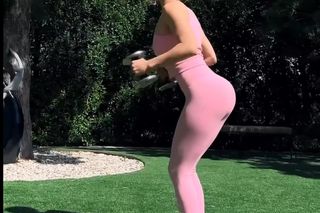 Oto sekret 56-letniej Jennifer Lopez. Ten zestaw ćwiczeń pozwala jej zachować sylwetkę bogini 