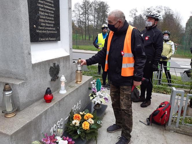 Iławscy rowerzyści uczcili 11 listopada