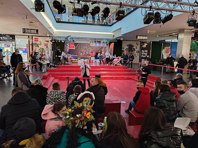 WOŚP w Kielcach. Hojni kielczanie licytowali w Galerii Echo