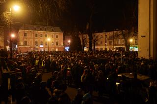 Ekstremalna Droga Krzyżowa. Kilka tysięcy osób na nocnym nabożeństwie