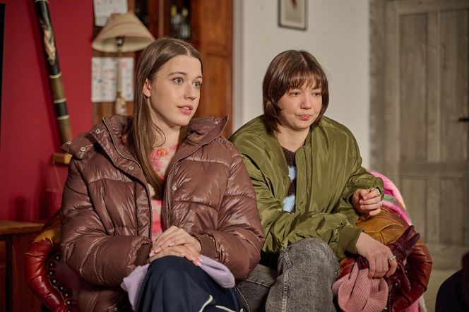 Ula i Dorota odeprą atak napastnika i sytuacja wymknie się spod kontroli. Czy córka Kamila trafi do więzienia za zabójstwo? Algierowa weźmie to na siebie!