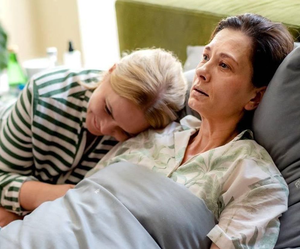 Przyjaciółki, odcinek 256: Straszna śmierć Zuzy. Umrze we własnym łóżku. Nie będzie przy niej dzieci, tylko przyjaciółki - ZDJĘCIA, WIDEO