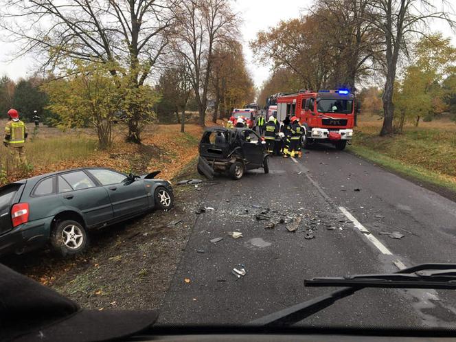 PILNE: KOSZMARNY wypadek na DW 483. Trwa akcja reanimacyjna kierowcy smarta