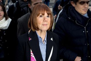 Usypiał żonę, a potem ją wykorzystywał. Oddawał też kolegom. 200 gwałtów i ponad 50 sprawców