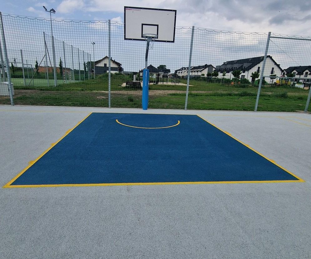 Dwa nowe boiska na Zatorzu w Lesznie gotowe. Można grać!