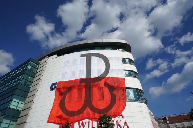 Jedna z największych flag w Polsce przejdzie renowację! To hołd dla uczestników Powstania Warszawskiego