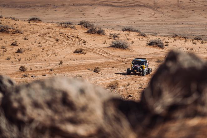 Lekki pojazd marki Can-Am w rajdzie Dakar