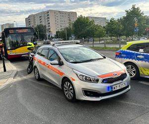 Dantejskie sceny w autobusie. Pasażer roztrzaskał głowę podczas gwałtownego hamowania. Nie żyje