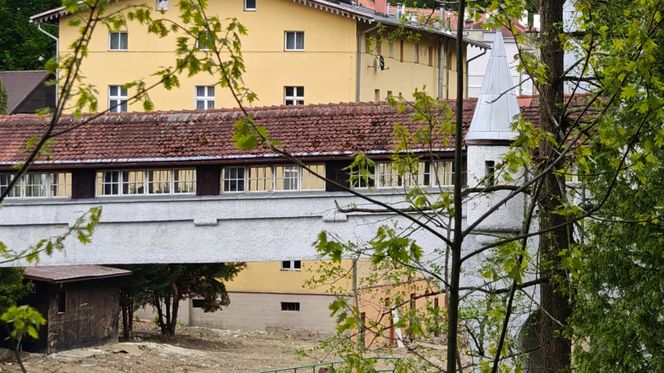 Ukryty skarb Lądka-Zdroju. Jedyny taki most w Polsce przetrwał powódź 