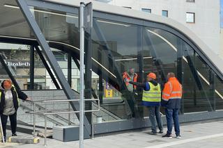 Metro na Bródnie wkrótce otwarte! Wielkie emocje, mieszkańcy tłoczą się przy wejściu