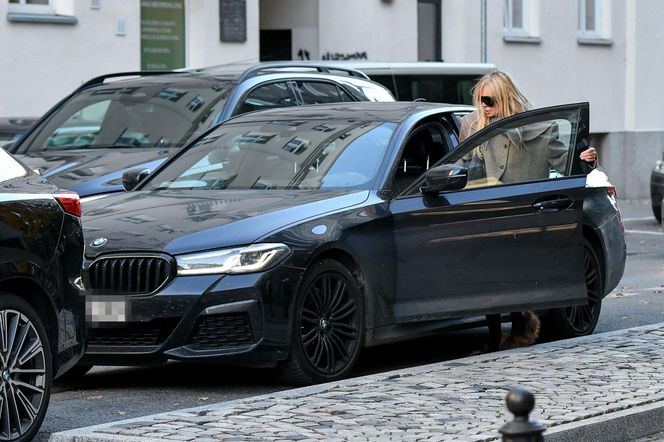 Monika Olejnik w butach wiewiórkach