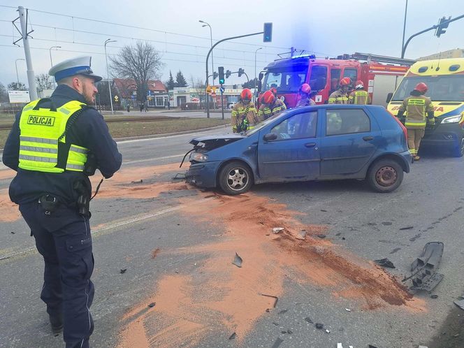 Wypadek w Bydgoszczy! 33-letni sprawca nie miał prawa jazdy [ZDJĘCIA]