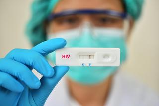 Nowy lek przeciw HIV to 100% skuteczności. Wystarczy go przyjąć raz na pół roku