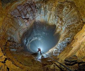 Speleolog uwięziony w jaskini. Skomplikowana akcja z udziałem polskich ratowników