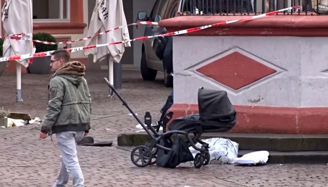To on rozjeżdżał ludzi samochodem! Zostały po ich tylko buty