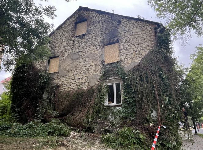 "Umarli tak jak żyli: po cichu i razem". Henryka i Sławomir zginęli w pożarze