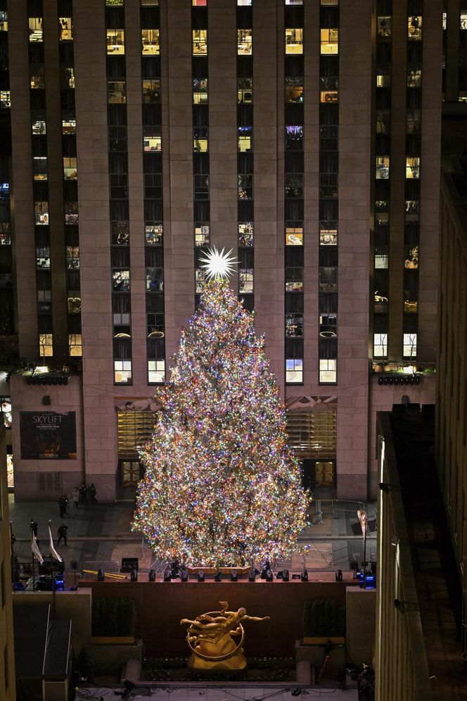 Najsłynniejsza choinka świata już zachwyca na Manhattanie