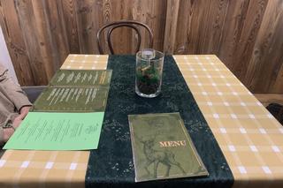 Restauracja Dzikowisko znajduje się przy ul. Aleksandra Fredry 1a w Bydgoszczy