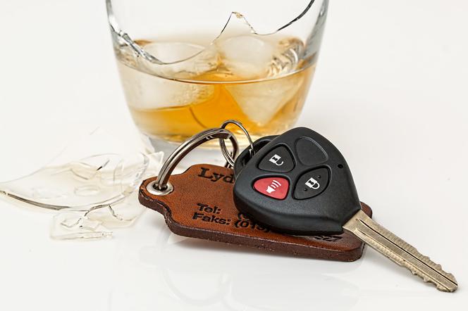 Kara za spowodowanie wypadku po alkoholu 2017. Przepisy będą ostrzejsze!