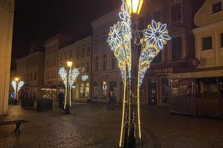 Zielona Góra jest już przygotowana do Świąt Bożego Narodzenia 2023. Te światełka robią wrażenie!	