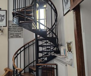 Ten zabytkowy budynek na Wilczej kryje niezwykłą historię. Właśnie trafił do rejestru!