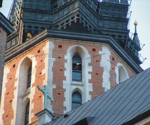 Nowe złote trąbki krakowskich hejnalistów. Instrumenty kosztowały 100 tysięcy złotych