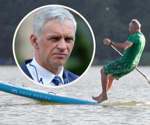 Poseł Poncyljusz szaleje w Olsztynie na SUPie