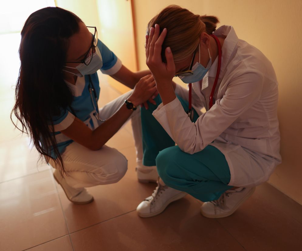„Udajemy, że jesteśmy silniejsi niż nasi pacjenci”. Psychiatra o depresji wśród lekarzy 