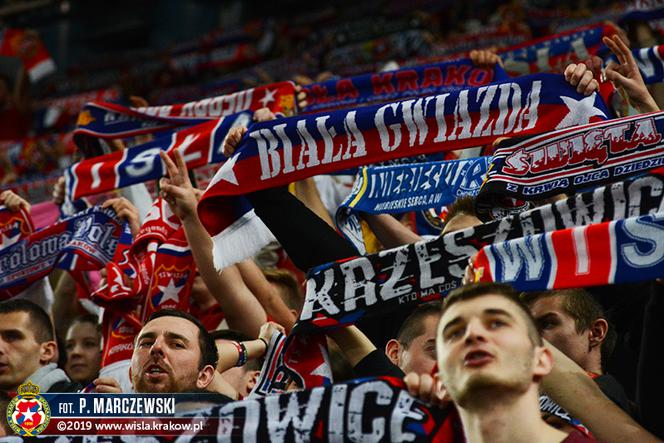 Tak bawili się kibice Wisły Kraków na Derbach Krakowa!
