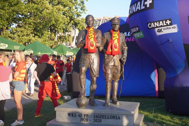 Jagiellonia-Poniewież. Liga Mistrzów i Eska Summer City na Stadionie Miejskim w Białymstoku