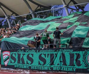 To było wielkie święto futbolu w Starachowicach. A oprawa kibiców SZTOS