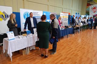 W 2024 roku w Siedleckich Targach Pracy wzięło udział ok. 60 wystawców