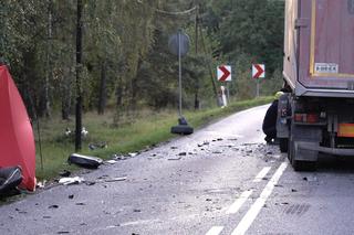 Tragedia na drodze do Szubina. 29-letni Paweł zginął pod kołami TIRA