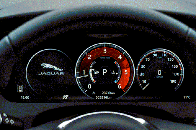Jaguar F-Pace zegary gif