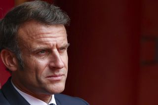 Francja/ Pałac Elizejski tonuje gwałtowny gest Brigitte Macron wobec męża, uchwycony przez kamery