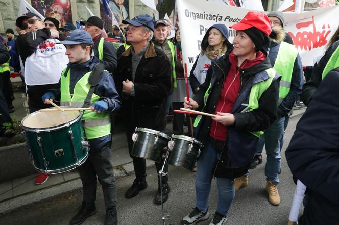 Protest pracowników Poczty Polskiej w Warszawie