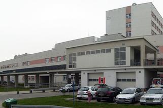 Poznań: TRAGEDIA w szpitalu! Pacjent WYSKOCZYŁ z okna na 6. piętrze! Miał koronawirusa!
