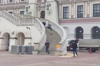 Renowacja  schodów budynku Ratusza