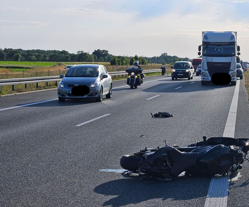 Zderzenie motocyklisty i ciężarówki na A2. 30-latek zginął na miejscu!