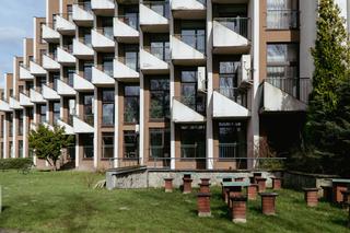 Piramidy z Ustronia Zawodzie - zdjęcia. Klimat wczasów z PRL-u