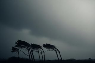 Potężne wichury nad morzem! IMGW bije na alarm, wydano czerwone alerty