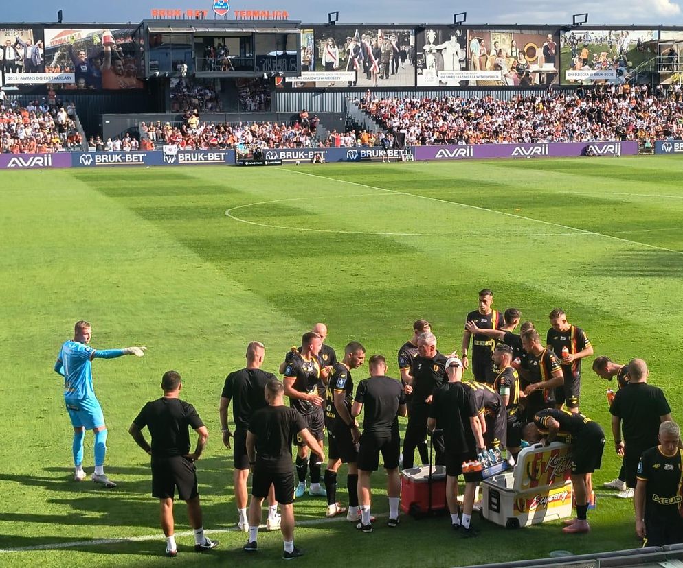 Korona Kielce wygrała w Niecieczy! Żółto-Czerwoni gonią czołówkę PKO BP Ekstraklasy