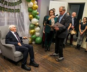 Walczył w II wojnie światowej i uciekał przez wiele lat. Życie pana Edwarda to gotowy scenariusz na film! [ZDJĘCIA]