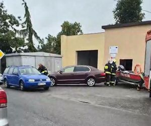 Zablokował wyjazd z remizy OSP i poszedł do kościoła. Strażacy nie mogli wyjechać, mężczyzna utonął