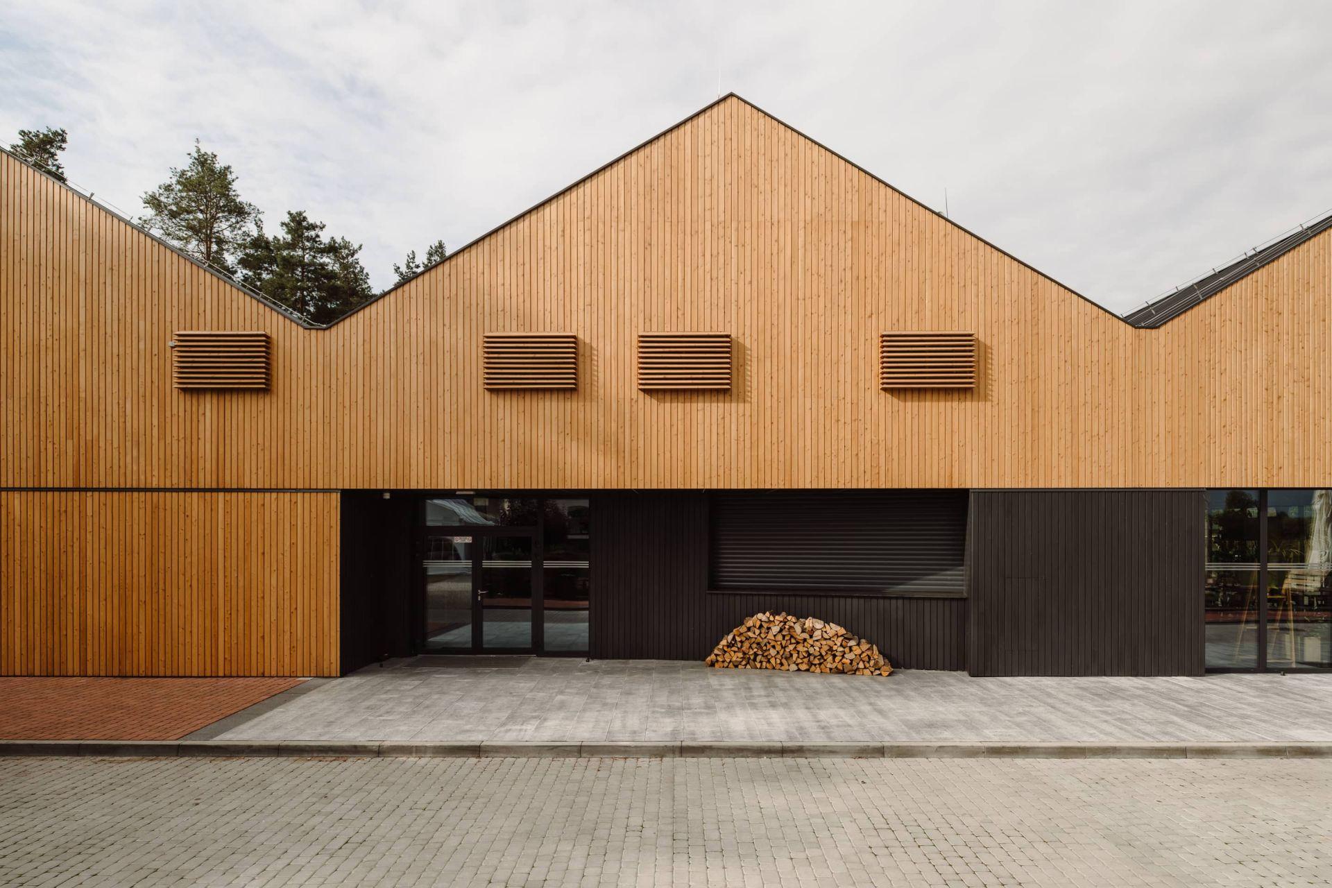 Dom weselny Lubaszka pracowni MEEKO Architekci